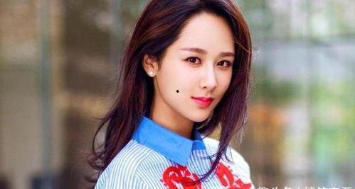 娱乐吃瓜女明星素颜,娱乐圈吃瓜女明星的真实面貌  第1张